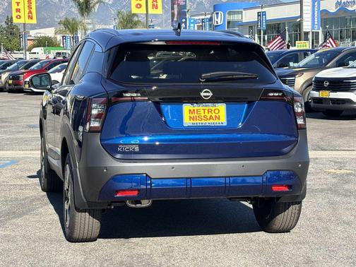 2026 Nissan Kicks SV