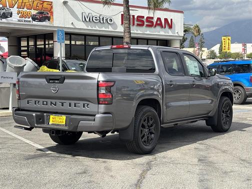 2026 Nissan Frontier SV
