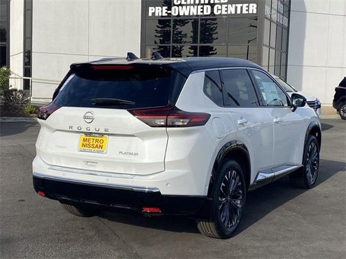2025 Nissan Rogue Platinum