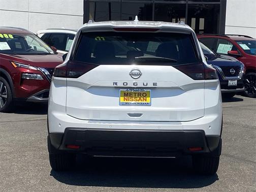 2025 Nissan Rogue SV
