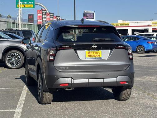2026 Nissan Kicks SV
