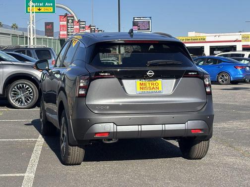 2026 Nissan Kicks SV