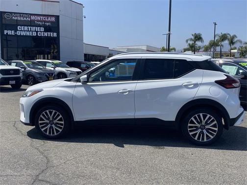 2023 Nissan Kicks SV