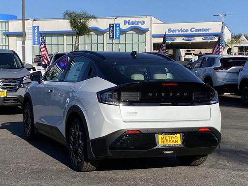 2026 Nissan Leaf PLATINUM+