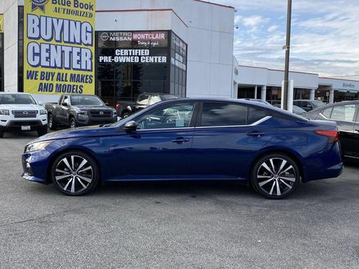 2022 Nissan Altima SR FWD