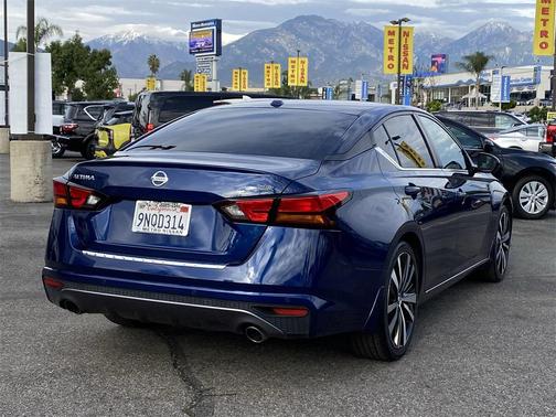 2022 Nissan Altima SR FWD