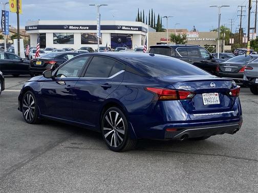 2022 Nissan Altima SR FWD