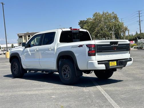 2025 Nissan Frontier PRO-4X