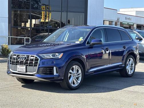 2023 Audi Q7 55 Premium Plus
