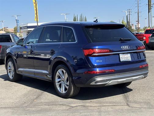 2023 Audi Q7 55 Premium Plus