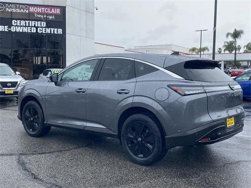 2025 Nissan Murano SV
