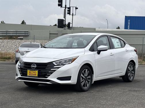 2025 Nissan Versa 1.6 SV