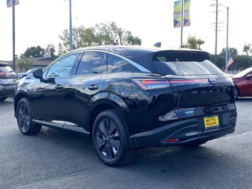 2025 Nissan Murano SL