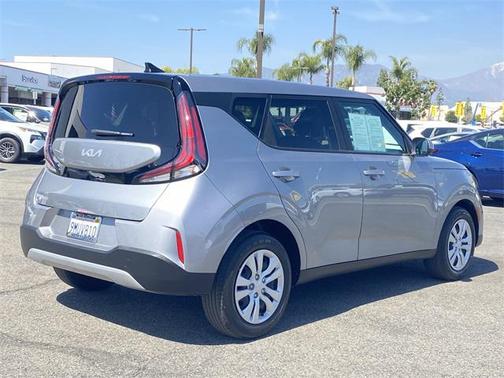 2024 Kia Soul LX