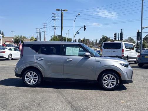 2024 Kia Soul LX