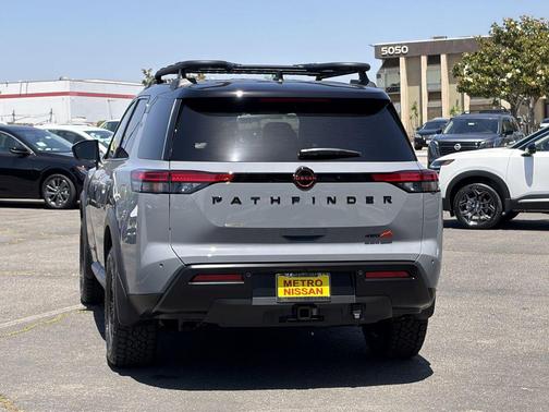 Gray 2026 Nissan Pathfinder Rock Creek