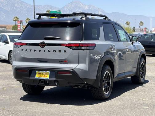 Gray 2026 Nissan Pathfinder Rock Creek