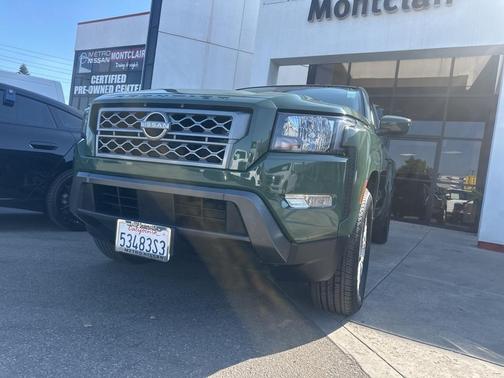 2023 Nissan Frontier SV