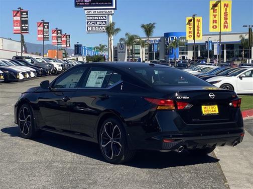 2025 Nissan Altima SR FWD