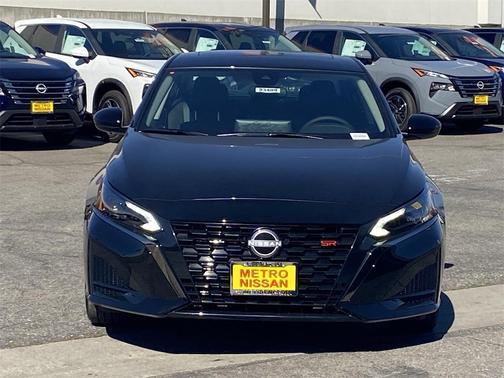 2025 Nissan Altima SR FWD