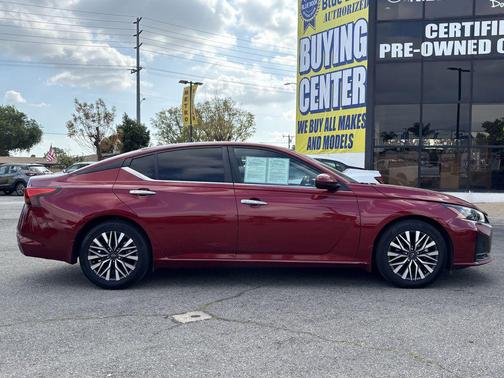 2023 Nissan Altima 2.5 SV