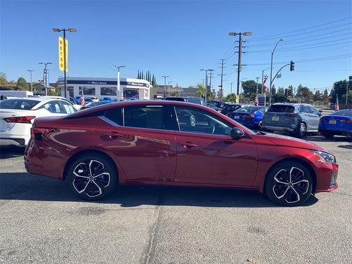 2024 Nissan Altima SR Intelligent AWD