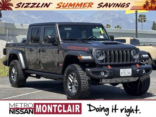 Granite Crystal Metallic Clearcoat 2026 Jeep Gladiator Mojave 4x4