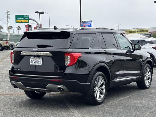 Black Metallic 2024 Ford Explorer Limited