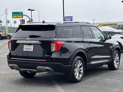 Black Metallic 2024 Ford Explorer Limited