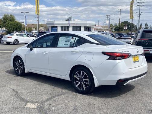 2025 Nissan Versa 1.6 SV