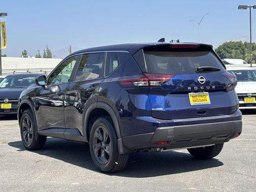 Deep Ocean Blue 2026 Nissan Rogue SV