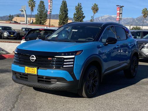 Arctic Ice 2026 Nissan Kicks SR