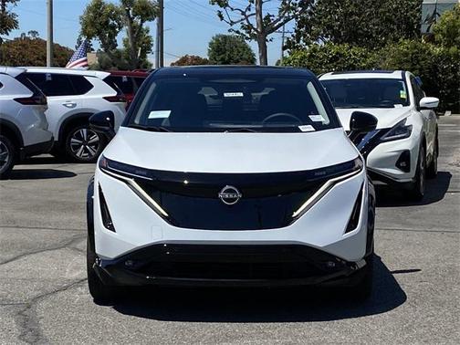 2025 Nissan ARIYA PLATINUM+