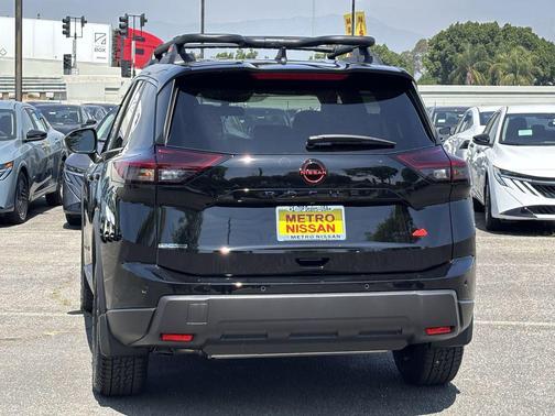 Super Black 2026 Nissan Rogue Rock Creek