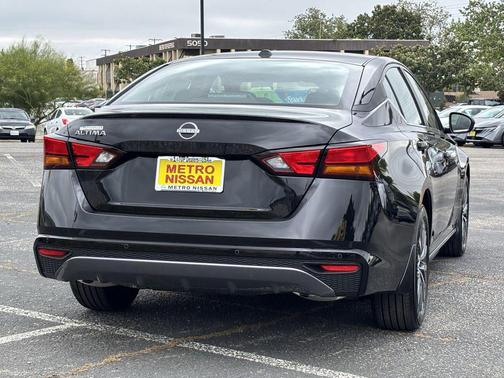 Super Black 2026 Nissan Altima 2.5 SV