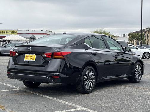 Super Black 2026 Nissan Altima 2.5 SV