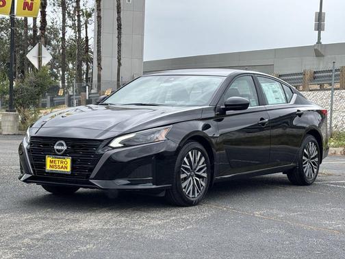 Super Black 2026 Nissan Altima 2.5 SV