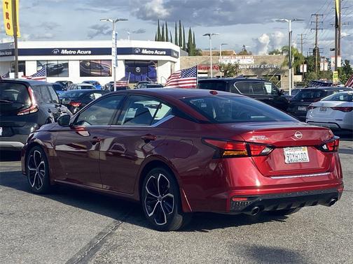 2023 Nissan Altima SR FWD