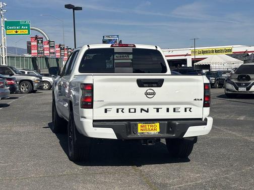 2026 Nissan Frontier SV