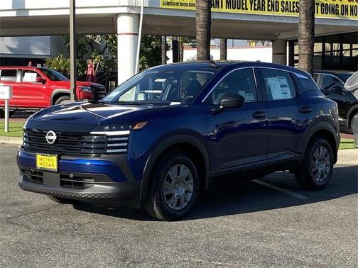 2025 Nissan Kicks S
