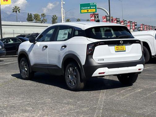 2026 Nissan Kicks S