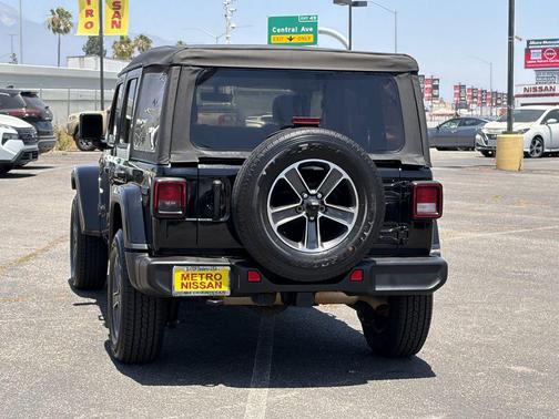Black Clearcoat 2023 Jeep Wrangler 4-Door Sahara 4x4