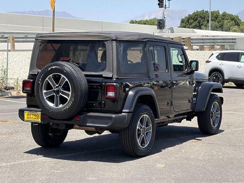 Black Clearcoat 2023 Jeep Wrangler 4-Door Sahara 4x4