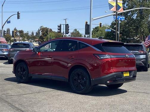 2025 Nissan Murano SV