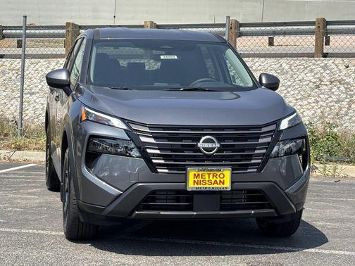 Gun Met 2026 Nissan Rogue SV