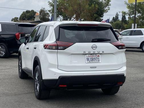 2024 Nissan Rogue S