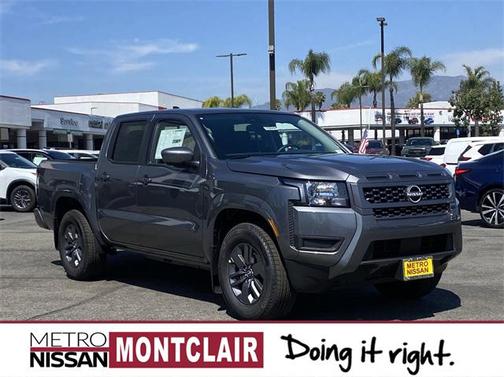 2025 Nissan Frontier SV