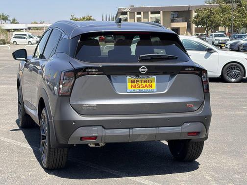 Gun Metallic 2026 Nissan Kicks SR