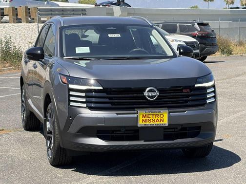 Gun Metallic 2026 Nissan Kicks SR