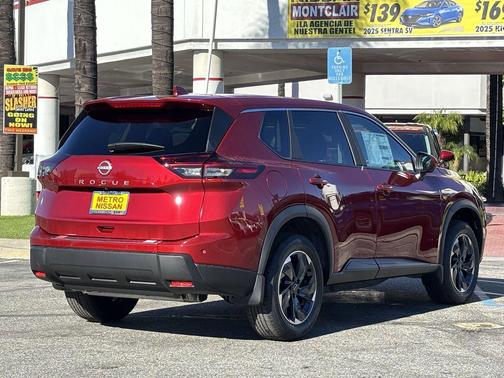 2026 Nissan Rogue SV